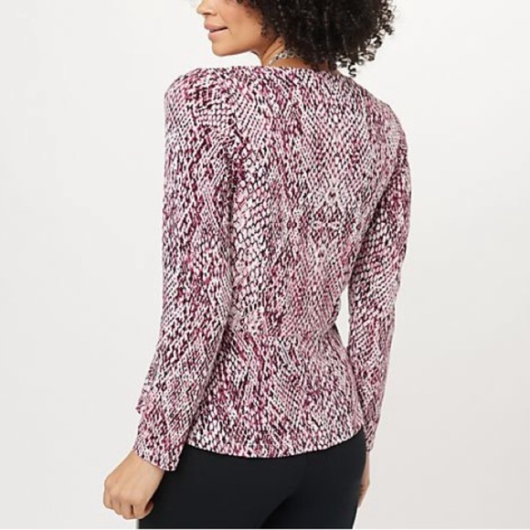 Susan Graver purple snake Printed Liquid Knit Button Front Peplum Top 5x - Picture 2 of 8